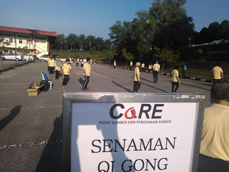 Demonstrasi senaman Qi gong daripada Persatuan Guolin Qi Gong Malaysia